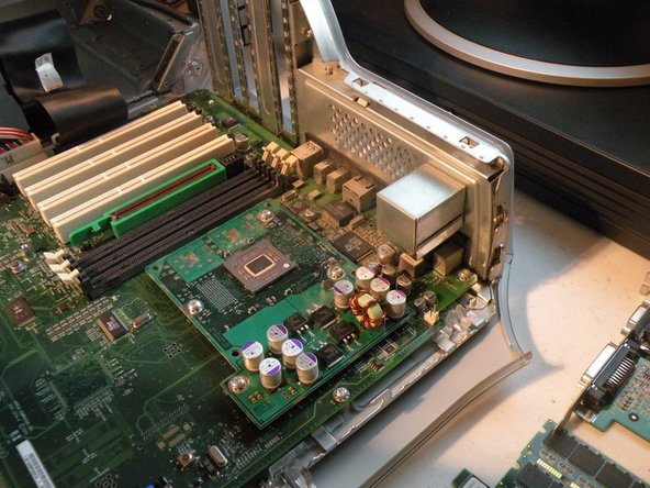 Power Mac G4 Quicksilver Teardown, CPU shots: crwdns2935265:09crwdnd2935265:03crwdnd2935265:03crwdne2935265:0