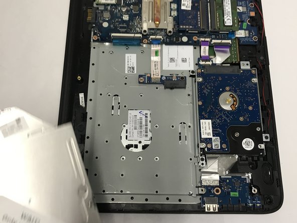 HP 15-ac121dx Motherboard Replacement, CD Compartment: crwdns2935265:011crwdnd2935265:03crwdnd2935265:03crwdne2935265:0