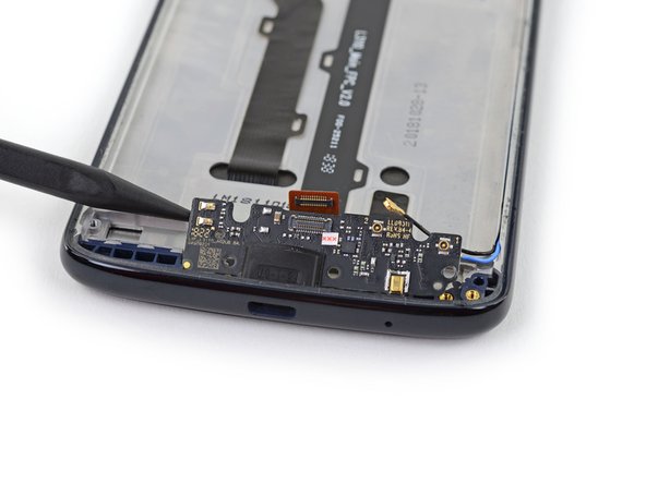 Moto G6 Play USB Port and Daughterboard Replacement: stap 0, afbeelding 2 van 3