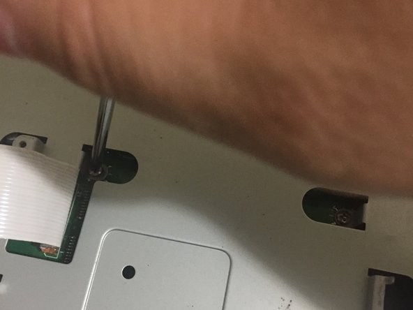 SNK Neo Geo CD Teardown, step 10: crwdns2935265:010crwdnd2935265:03crwdnd2935265:03crwdne2935265:0