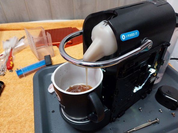 CafeteranKrups Nespresso XN 3006 No carga Agua tras meses parada.: crwdns2935265:08crwdnd2935265:02crwdnd2935265:02crwdne2935265:0