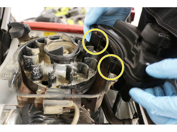Changer le carburateur de la tondeuse 460BSP500E-3, Remontage du bloc réservoir carburateur: stap 0, afbeelding 3 van 3