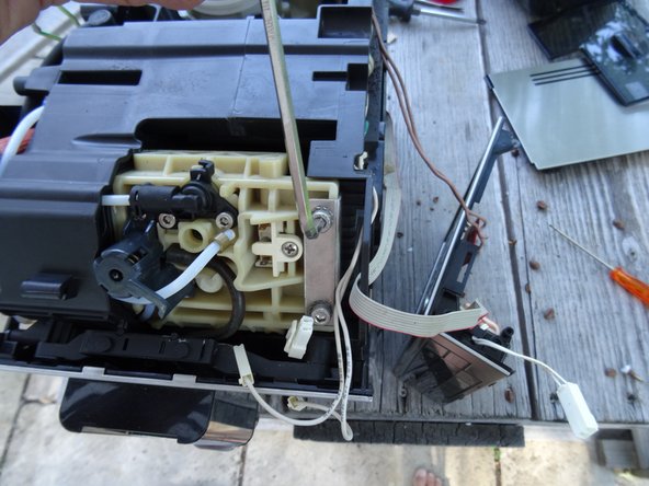 DeLonghi ETAM oberen Brühkolben revidieren: crwdns2935265:014crwdnd2935265:02crwdnd2935265:02crwdne2935265:0