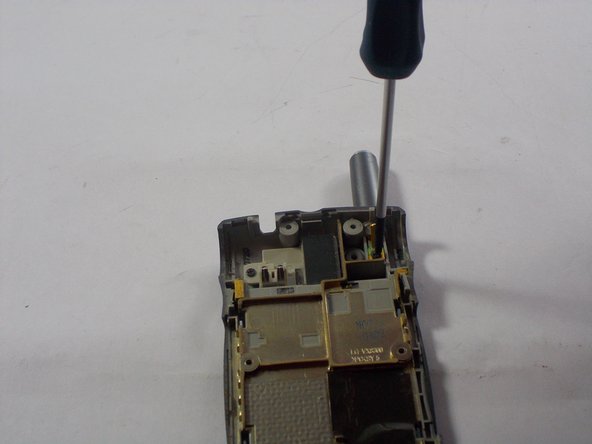 LG VX8300 Antenna Replacement, Antenna Replacement: crwdns2935265:06crwdnd2935265:02crwdnd2935265:03crwdne2935265:0