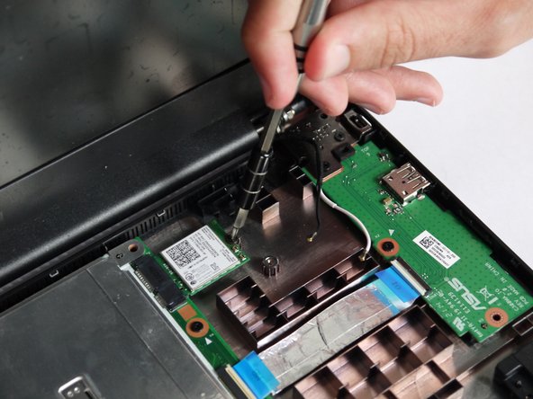 Asus Chromebook C300MA-EDU LAN Card Replacement: Schritt 8, Bild 2 von 3