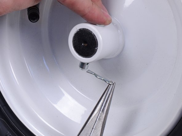 Honda Rear Tine Tiller FRC800K1A Wheel Shaft Oil Seals Replacement, Remove the wheels: step 3, image 2 of 3