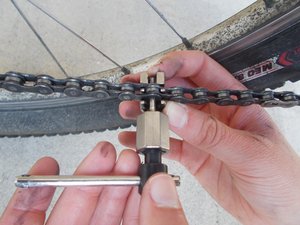 cycle chain loose