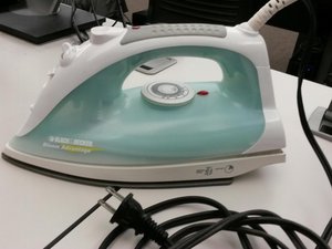 Black and Decker AS150 Steam Advantage Iron 