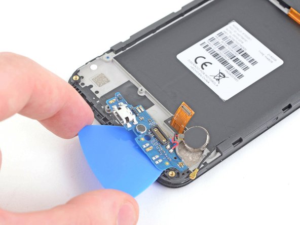 Motorola Moto E6 Plus Daughterboard Replacement: crwdns2935265:015crwdnd2935265:03crwdnd2935265:03crwdne2935265:0