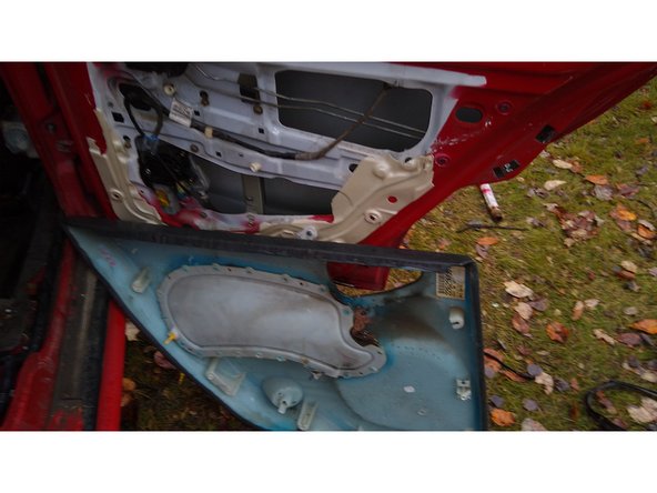 Interior door panel removal, Panel off: crwdns2935265:04crwdnd2935265:03crwdnd2935265:03crwdne2935265:0