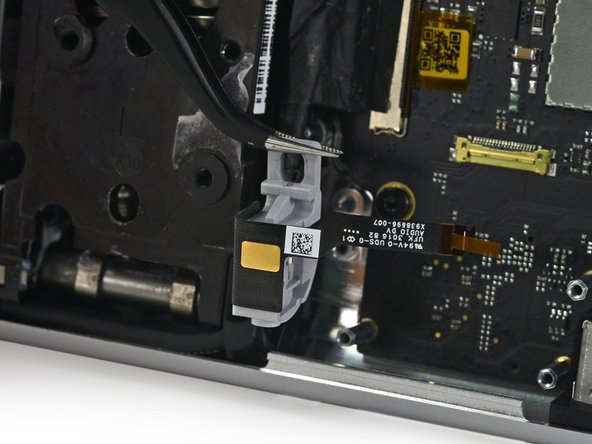 Surface Studio Motherboard Replacement: crwdns2935265:06crwdnd2935265:03crwdnd2935265:03crwdne2935265:0