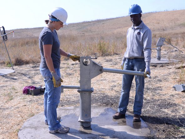 Afridev Casing Pipe Disassembly: crwdns2935265:07crwdnd2935265:02crwdnd2935265:02crwdne2935265:0