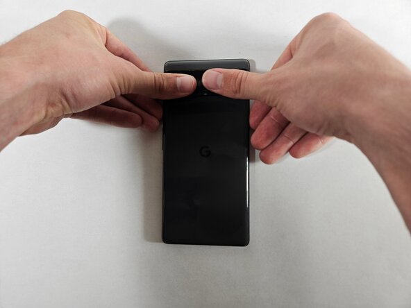 Google Pixel 6 Camera Glass Panel Replacement: 步骤 7 中的图像 2，3