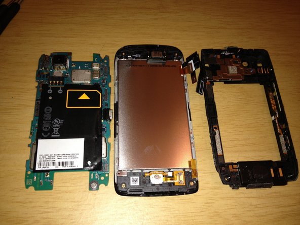 BlackBerry Torch 9860 Handset Disassembly: crwdns2935265:06crwdnd2935265:02crwdnd2935265:03crwdne2935265:0
