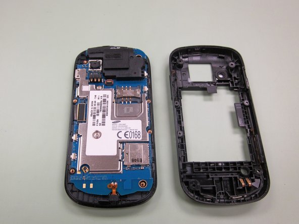 Samsung Evergreen SGH-A667 Teardown: crwdns2935265:04crwdnd2935265:02crwdnd2935265:02crwdne2935265:0