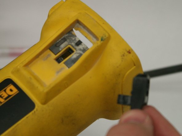 DeWalt D28110 Power Switch Replacement: crwdns2935265:08crwdnd2935265:03crwdnd2935265:03crwdne2935265:0