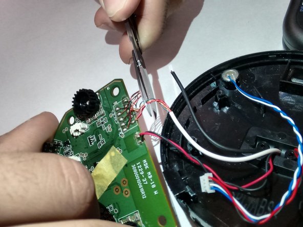 Sony Pulse Elite Edition Motherboard Replacement, Fixed Wire Removal: crwdns2935265:08crwdnd2935265:02crwdnd2935265:02crwdne2935265:0