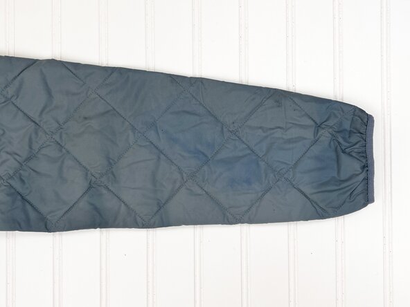 How to Spot Clean Technical Gear, Rubbing alcohol for inks and oils: crwdns2935265:04crwdnd2935265:03crwdnd2935265:03crwdne2935265:0