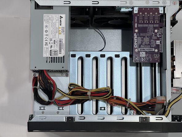 QNAP TVS-h874T RAM Replacement: passo 9, imagem 2 %32