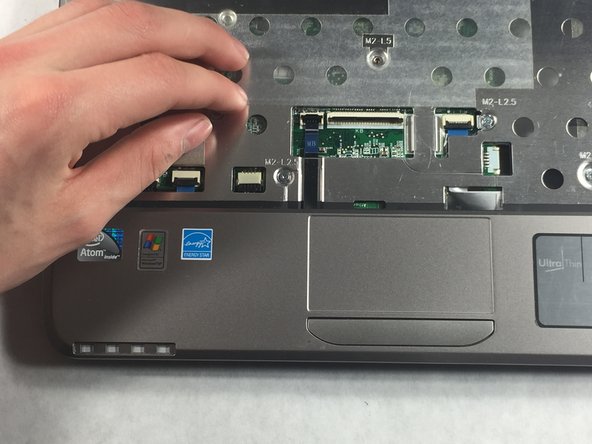 Acer Aspire One 751h-1948 Fan Replacement: crwdns2935265:013crwdnd2935265:02crwdnd2935265:02crwdne2935265:0