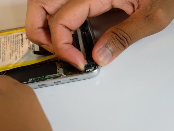 Motorola Moto Z Play Speaker Replacement: crwdns2935265:021crwdnd2935265:03crwdnd2935265:03crwdne2935265:0