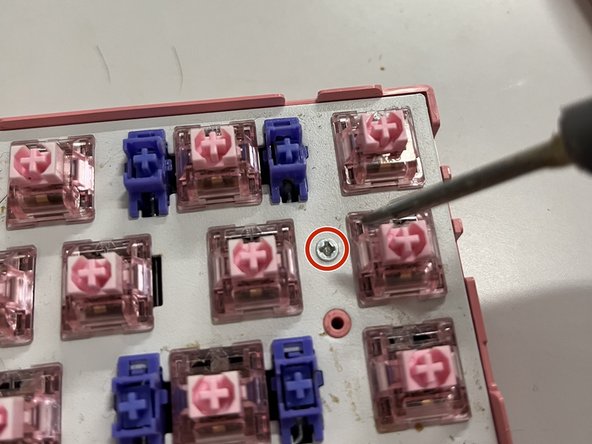 Akko 3068B Battery Replacement: шаг 3, изображение 3 из 3