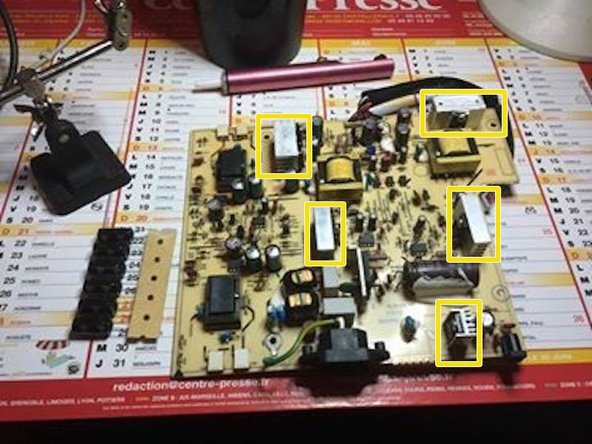 Dell SP2208WFT Capacitor Replacement: crwdns2935265:018crwdnd2935265:03crwdnd2935265:03crwdne2935265:0