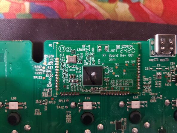 Disassembling Logitech G515 Lightspeed TKL, Extra pictures of board (3): adım 11, 2 resimden 1.