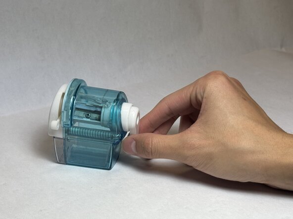 Manual Pencil Sharpener Blade Replacement: step 2, image 1 of 2