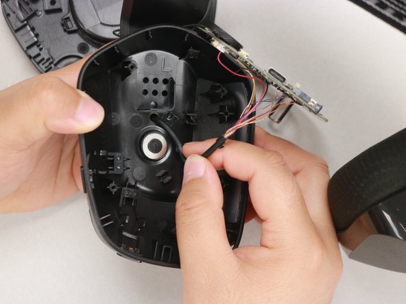 Logitech G733 Power Button Replacement: crwdns2935265:04crwdnd2935265:02crwdnd2935265:02crwdne2935265:0