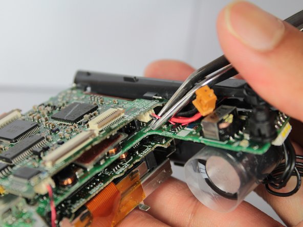 Fujifilm FinePix 4700 Zoom Battery Compartment Replacement: crwdns2935265:013crwdnd2935265:02crwdnd2935265:03crwdne2935265:0