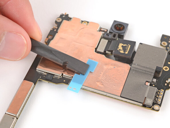 Google Pixel 9a Logic Board Replacement, Apply the thermal pads: passo 36, immagine 3 di 3
