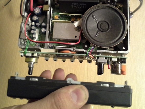 Kenwood TM-241a Backup Battery Replacement: crwdns2935265:08crwdnd2935265:02crwdnd2935265:02crwdne2935265:0