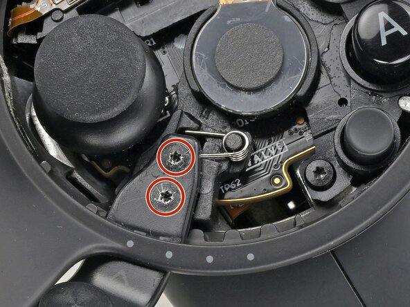 Valve Index Controller Left Hand Strap Replacement, Unscrew the adjustment strap: step 4, image 1 of 3