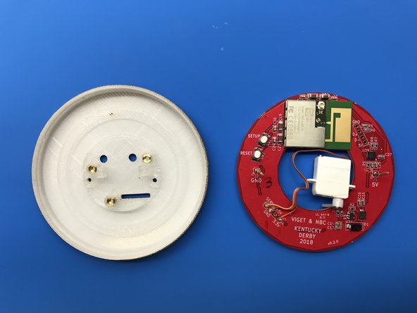 NBC Kentucky Derby  Brooch Teardown, Mount servo: crwdns2935265:00crwdnd2935265:01crwdnd2935265:03crwdne2935265:0