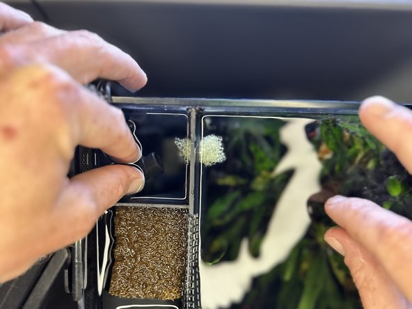 Fast Fix Fluval Spec V Impeller Replacement: step 4, image 2 of 2