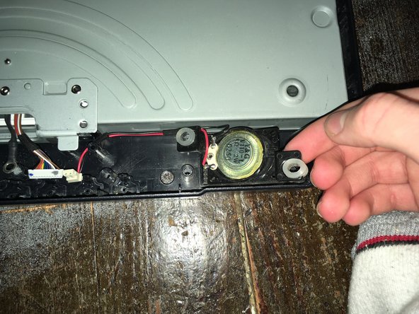 Mitsubishi Diamondpoint NXM76LCD Speaker Replacement: crwdns2935265:08crwdnd2935265:02crwdnd2935265:03crwdne2935265:0