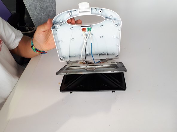 Home Essentials Sandwich Press Teardown: crwdns2935265:05crwdnd2935265:02crwdnd2935265:03crwdne2935265:0