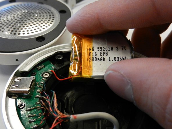 Master and Dynamic MW50 Battery Replacement: crwdns2935265:06crwdnd2935265:02crwdnd2935265:02crwdne2935265:0