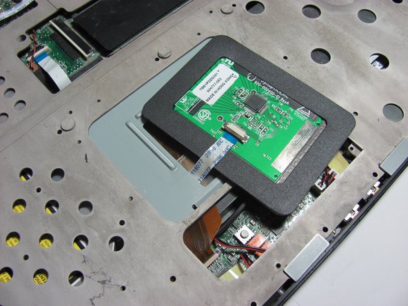 Disassembling Asus W2W-A1 Protective Cover, Touchpad: crwdns2935265:06crwdnd2935265:02crwdnd2935265:02crwdne2935265:0