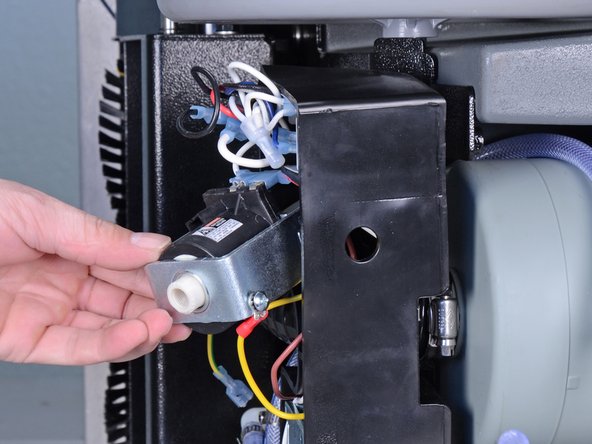 Karcher Carpet Cleaner BRC3015C 2018 Pump Replacement: crwdns2935265:010crwdnd2935265:03crwdnd2935265:03crwdne2935265:0