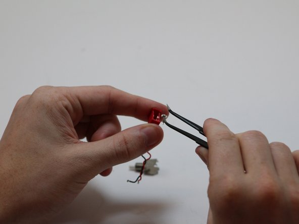 Yuneec ST10 Plus Camera Switch Spring Replacement: crwdns2935265:013crwdnd2935265:02crwdnd2935265:03crwdne2935265:0