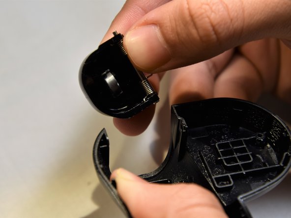 HP Windows Mixed Reality Controllers TPC-Q044 Trigger Replacement, Trigger: crwdns2935265:05crwdnd2935265:03crwdnd2935265:03crwdne2935265:0