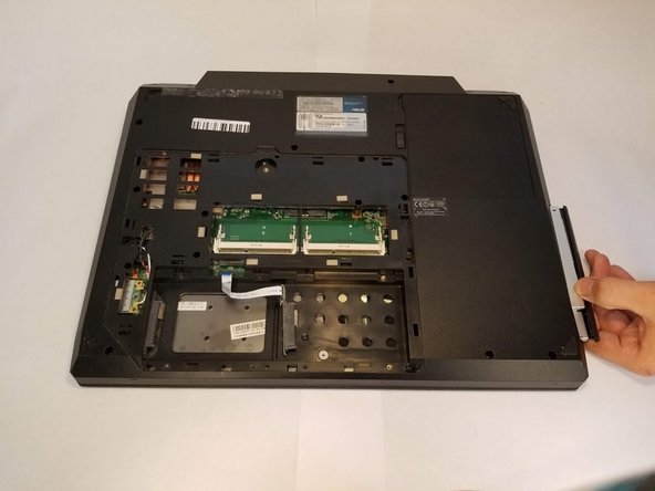 Asus ROG G74SX-DH73-3D Disc/Optical Drive Replacement: crwdns2935265:03crwdnd2935265:02crwdnd2935265:02crwdne2935265:0