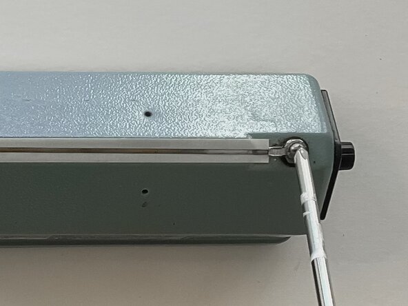 FS-200 Impulse Heat Sealer Heating Element Replacement: crwdns2935265:05crwdnd2935265:03crwdnd2935265:03crwdne2935265:0