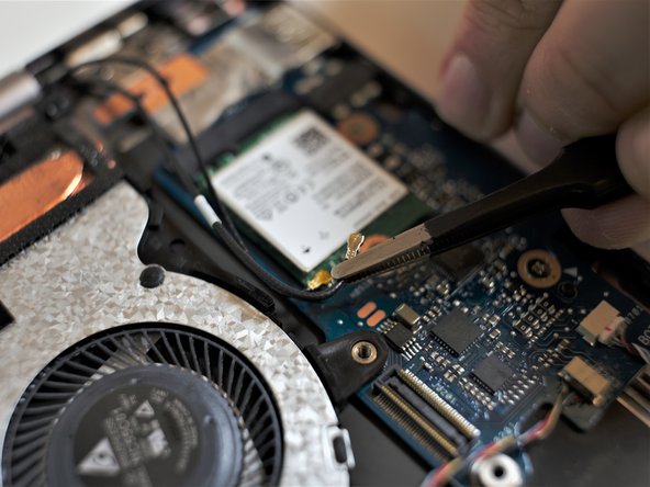 Asus ZenBook UX330U Wi-Fi Adapter Replacement, Wi-Fi Adapter: crwdns2935265:010crwdnd2935265:02crwdnd2935265:03crwdne2935265:0