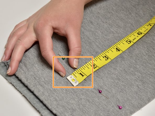 How to Hem Sweatpants: crwdns2935265:04crwdnd2935265:02crwdnd2935265:03crwdne2935265:0