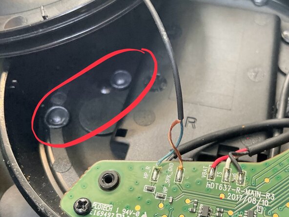 SteelSeries Arctis Pro Wireless Ear Cup Replacement, Glue Removal: crwdns2935265:09crwdnd2935265:02crwdnd2935265:02crwdne2935265:0