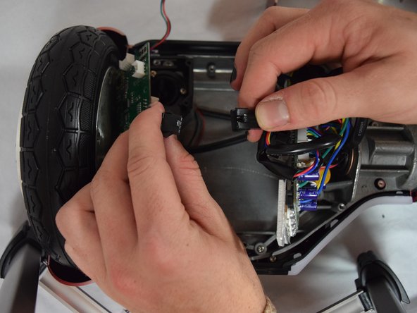 Hover-1 Horizon Wheel Wires Replacement: step 9, image 3 of 3