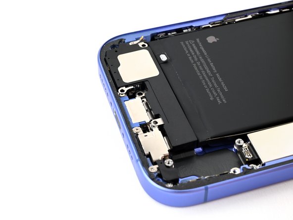 iPhone 16 Microphone Replacement, Install the loudspeaker: crwdns2935265:040crwdnd2935265:02crwdnd2935265:02crwdne2935265:0